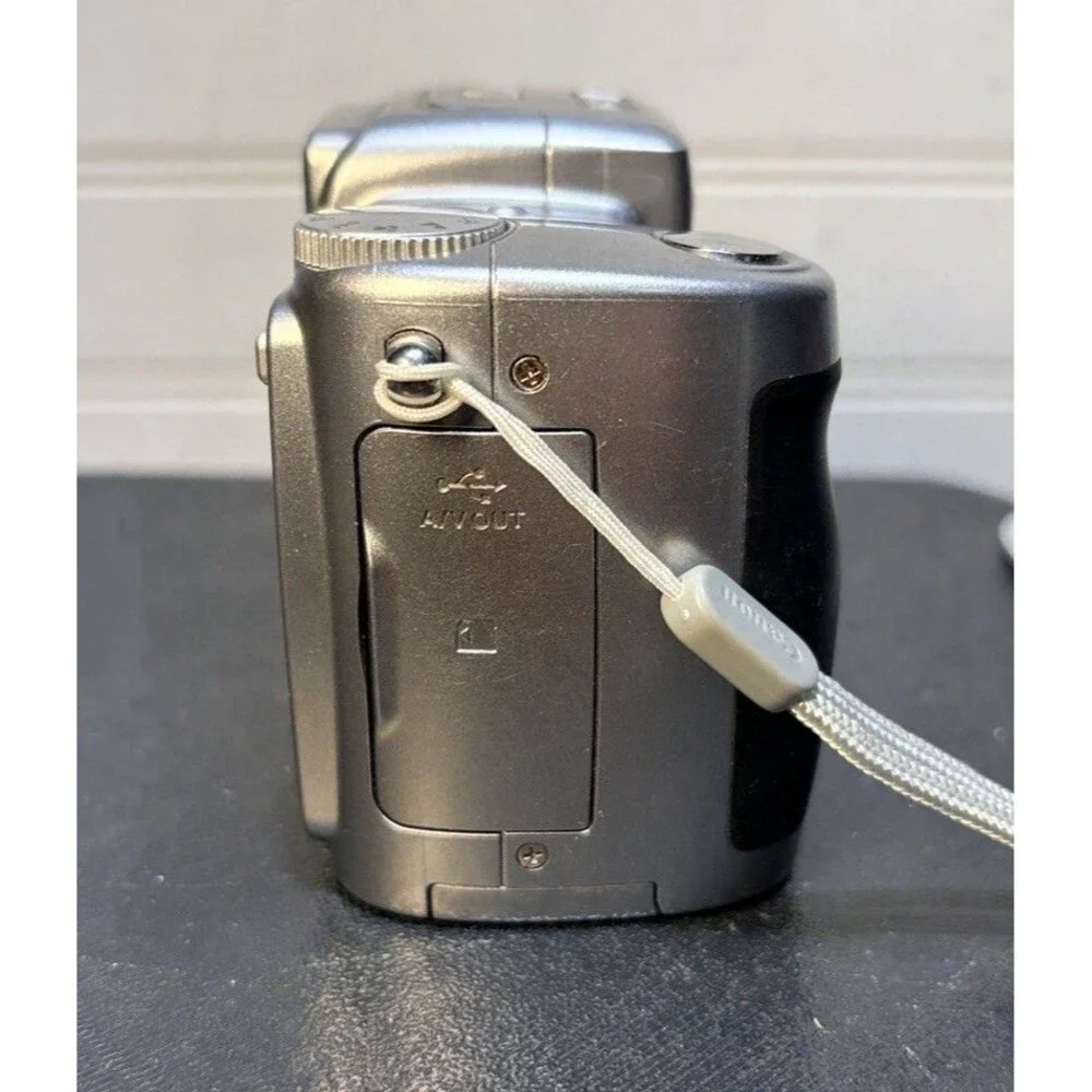 Kodak EasyShare Z700 4.0 MP 5x Digital Camera With SD Memory Card *tested*